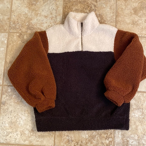 Universal Thread Sherpa Color block Top - Picture 1 of 5
